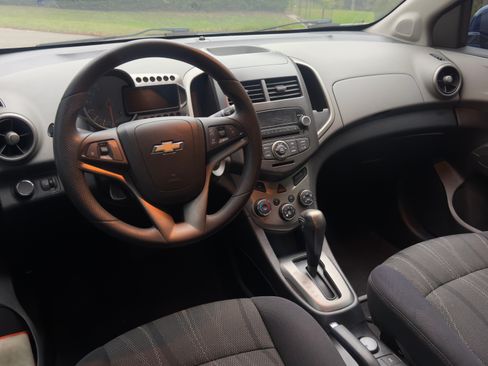 Used 2013 Chevrolet Sonic LT image 11