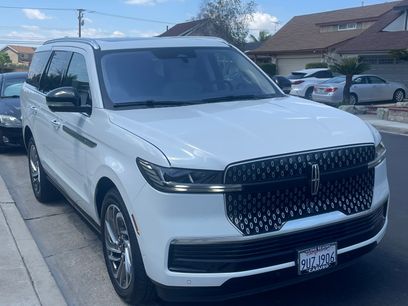Used 2025 Lincoln Navigator Reserve w/ Jet Appearance Package