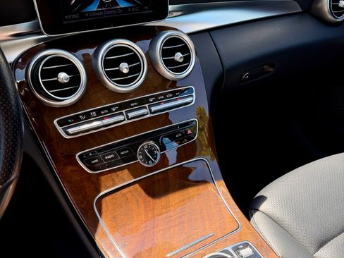Used 2015 Mercedes-Benz C 300 4MATIC Sedan image 10