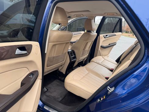 Used 2018 Mercedes-Benz GLE 350 4MATIC image 13