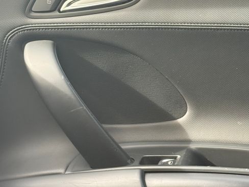 Used 2014 Audi R8 V8 w/ Ceramic Brake Package image 11