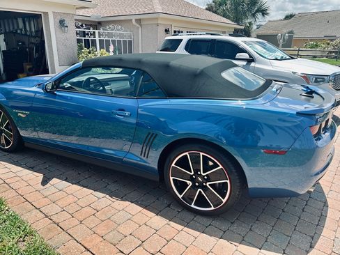 Used 2013 Chevrolet Camaro SS w/ Hot Wheels Special Edition image 12