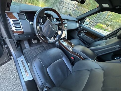 Used 2021 Land Rover Range Rover P525 Westminster Edition image 16