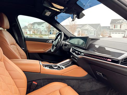 Used 2024 BMW X6 M60i image 17