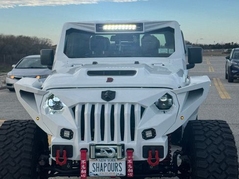 Used 2025 Jeep Gladiator Sport AWD/4WD image 8
