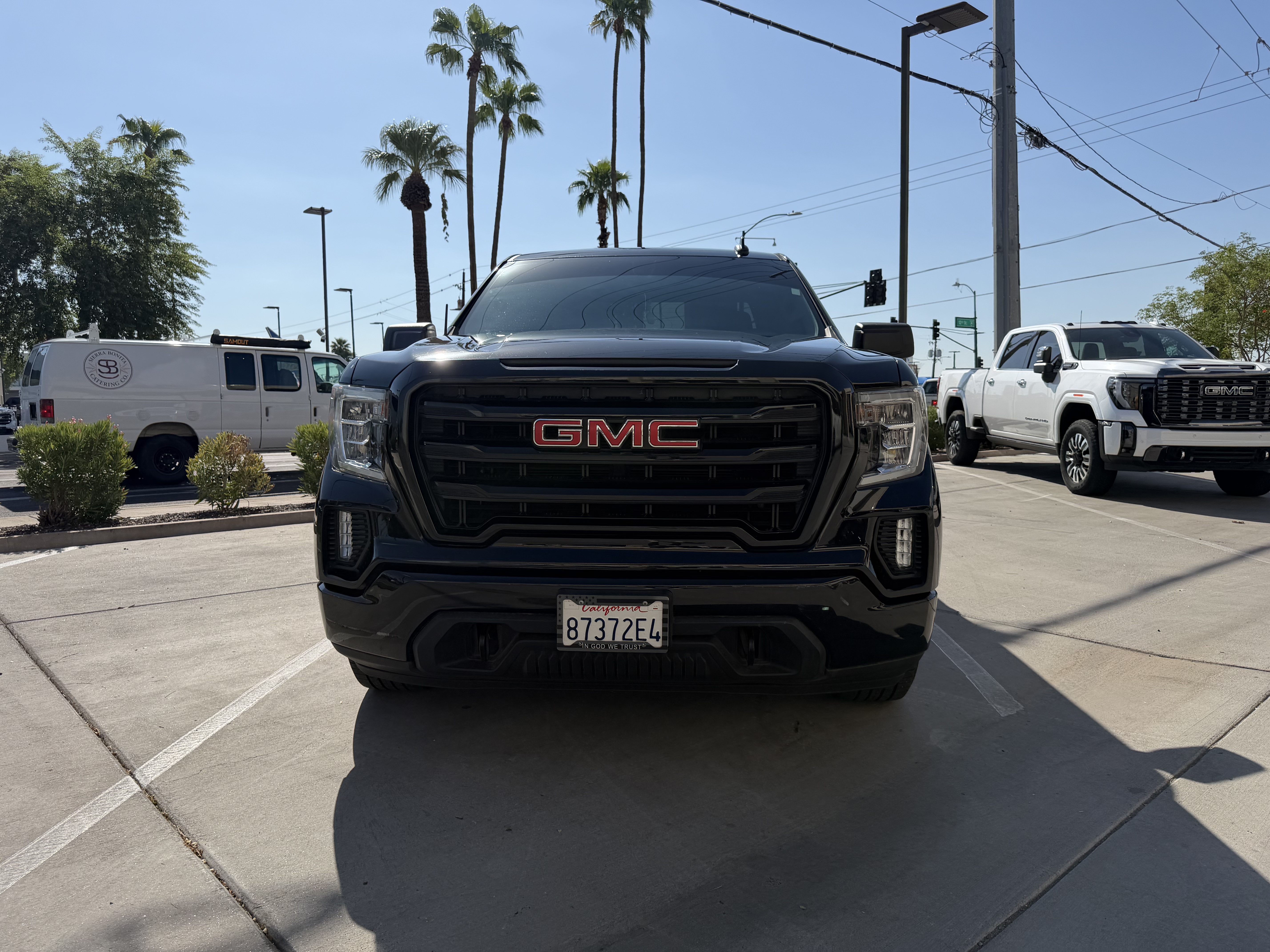 Used 2020 GMC Sierra 1500 Elevation RWD image 2