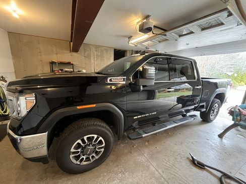 Used 2023 GMC Sierra 2500 SLT w/ Gooseneck/5TH Wheel Package image 4