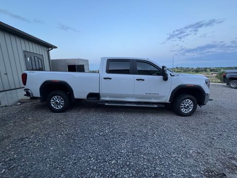 Used 2024 GMC Sierra 2500 Pro w/ Convenience Package AWD/4WD image 2