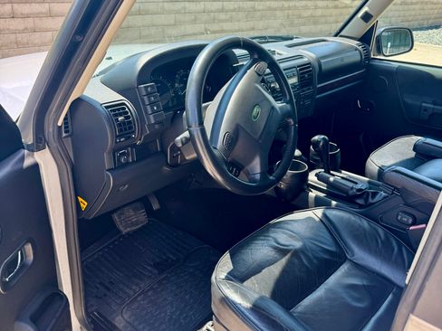 Used 2003 Land Rover Discovery SE AWD/4WD image 13