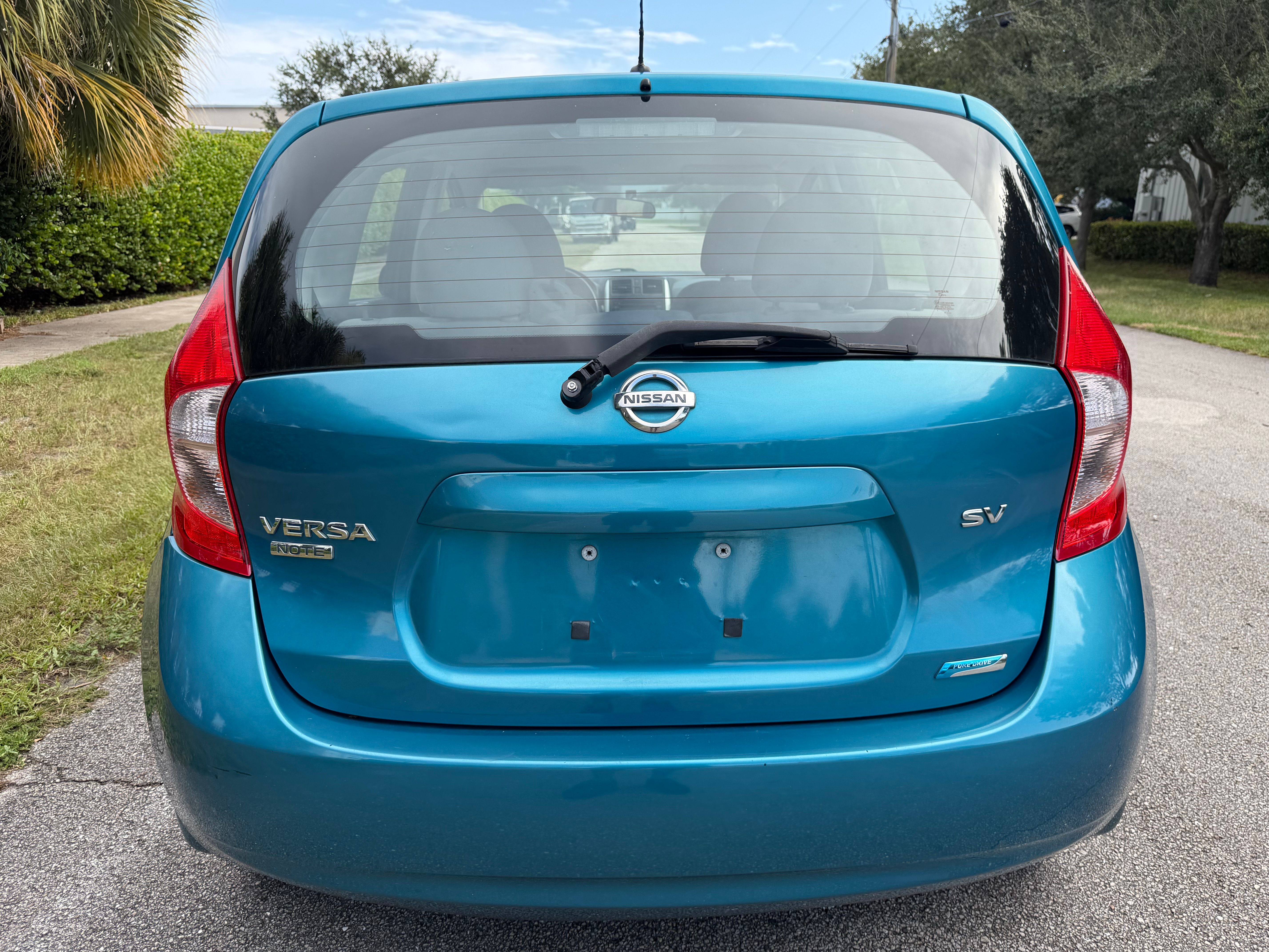 Used 2014 Nissan Versa Note SV FWD image 9