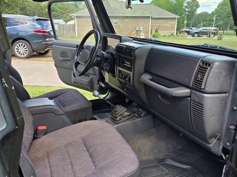 Used 2001 Jeep Wrangler Sport image 10
