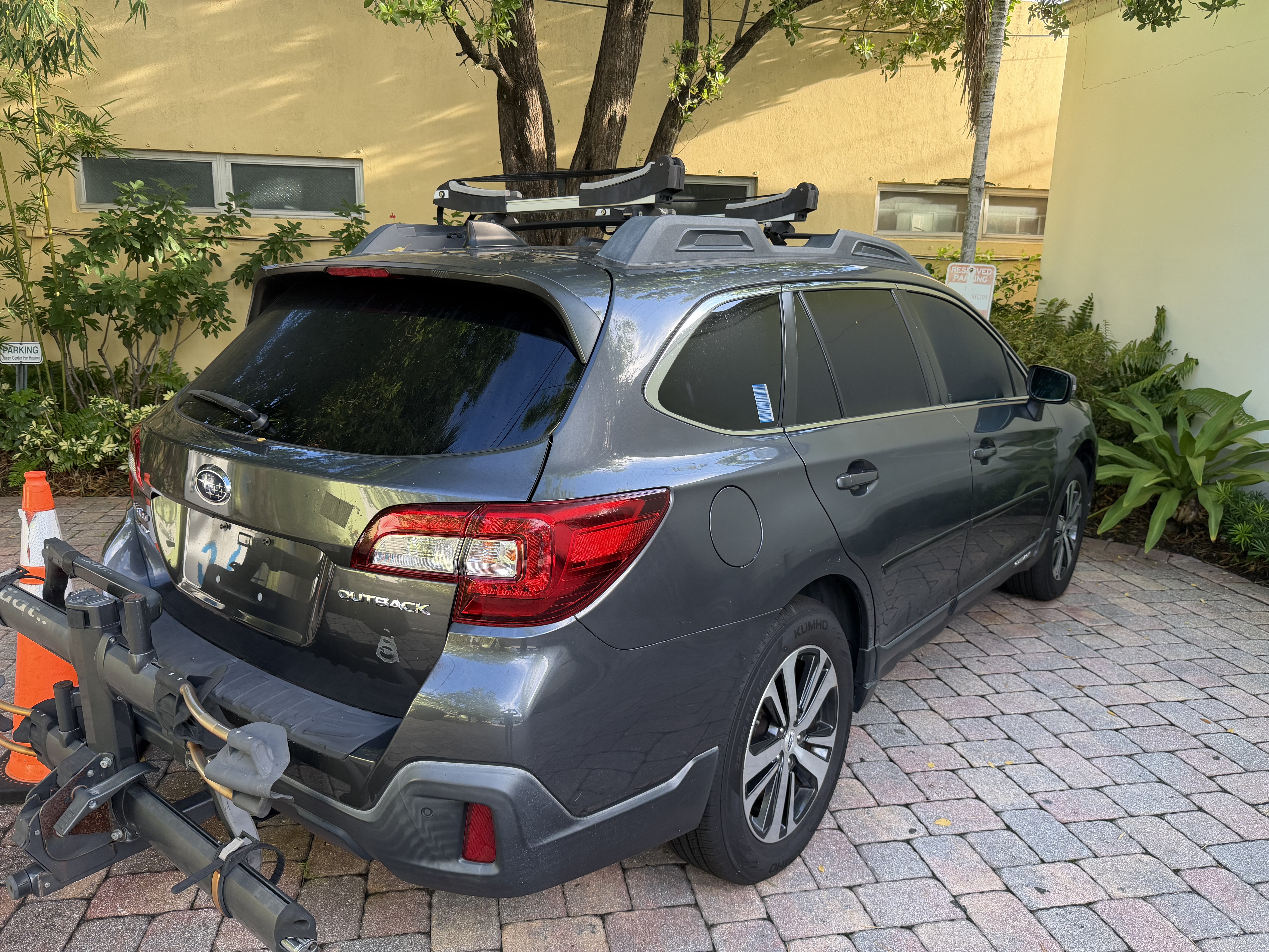 Used 2019 Subaru Outback 2.5i Limited AWD/4WD image 4
