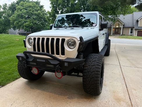 Used 2021 Jeep Gladiator Sport AWD/4WD image 6