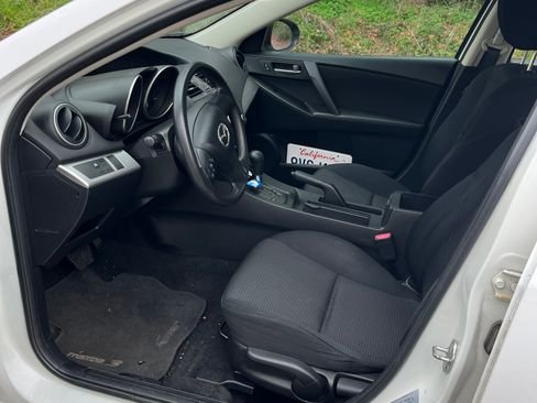 Used 2012 MAZDA MAZDA3 i Sport image 2