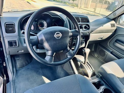 Used 2004 Nissan Xterra XE image 8