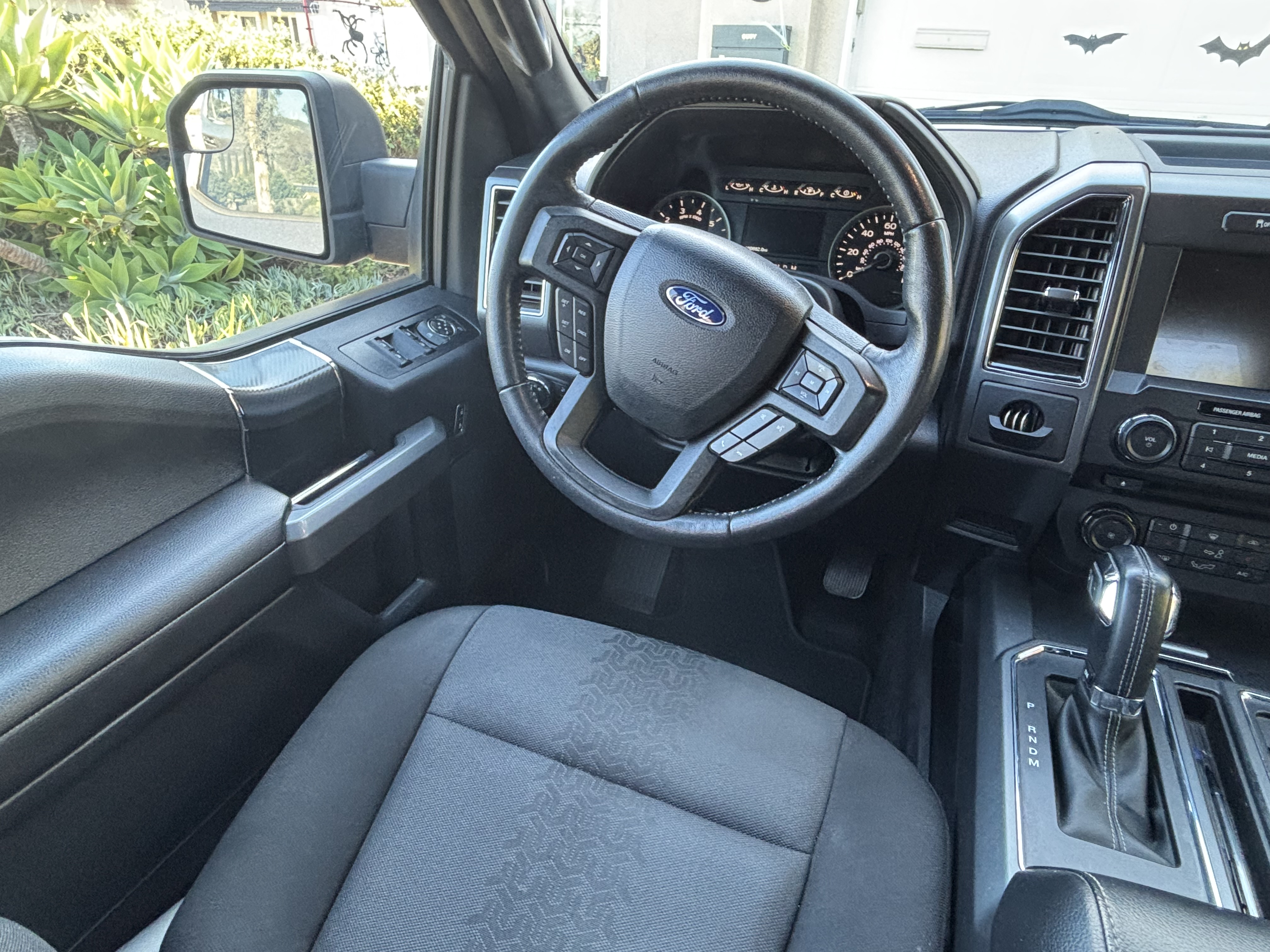 Used 2018 Ford F150 XLT w/ Equipment Group 302A Luxury RWD image 4