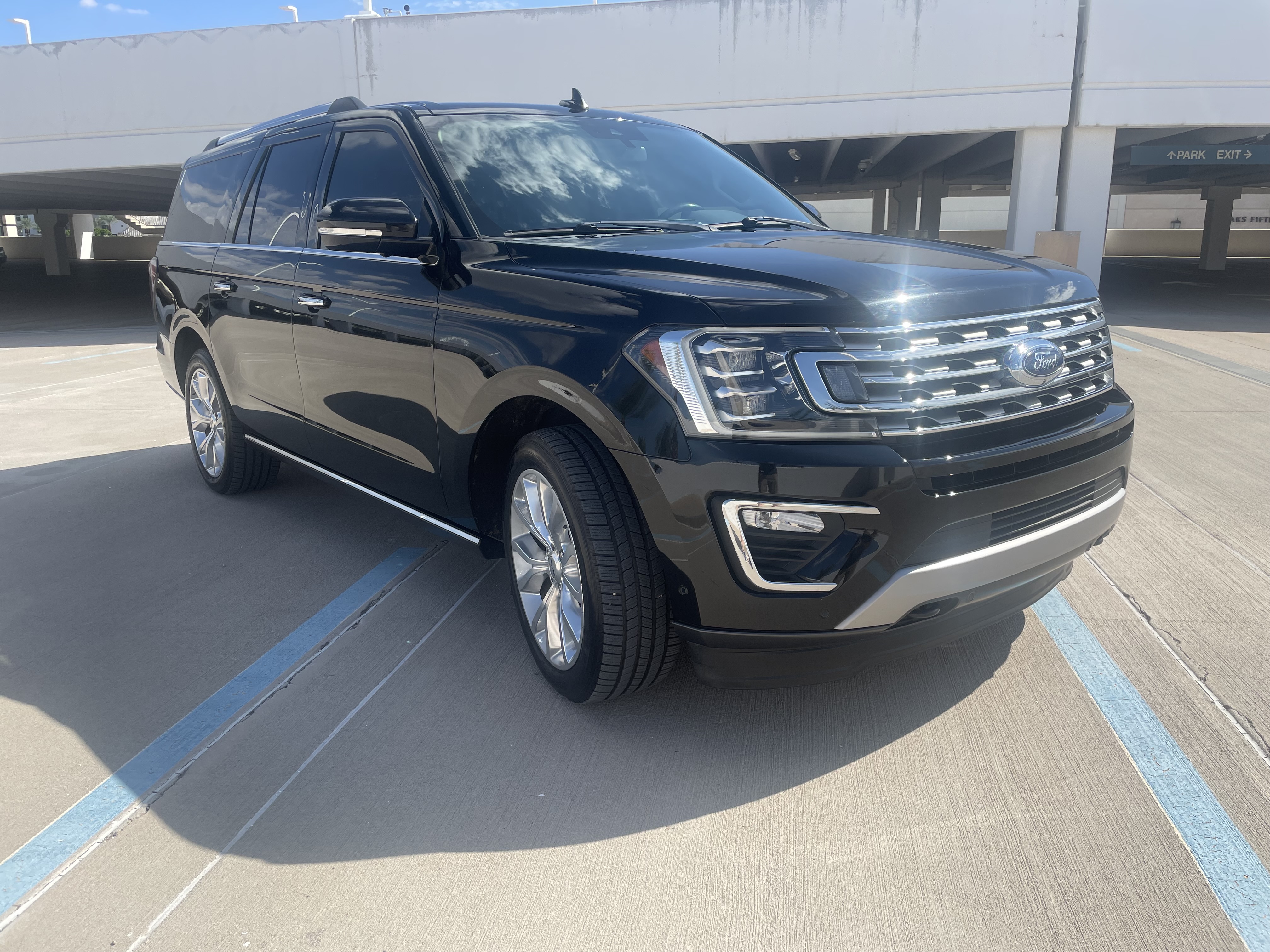 Used 2018 Ford Expedition Max Limited w/ Equipment Group 302A AWD/4WD image 11