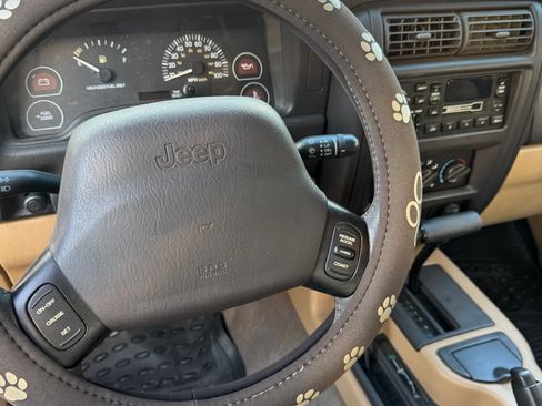 Used 2000 Jeep Cherokee SE image 17