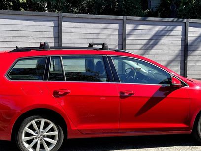 Used 2017 Volkswagen Golf SE