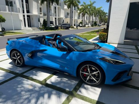 Used 2023 Chevrolet Corvette Stingray Premium Conv w/ Z51 Performance Package RWD image 2