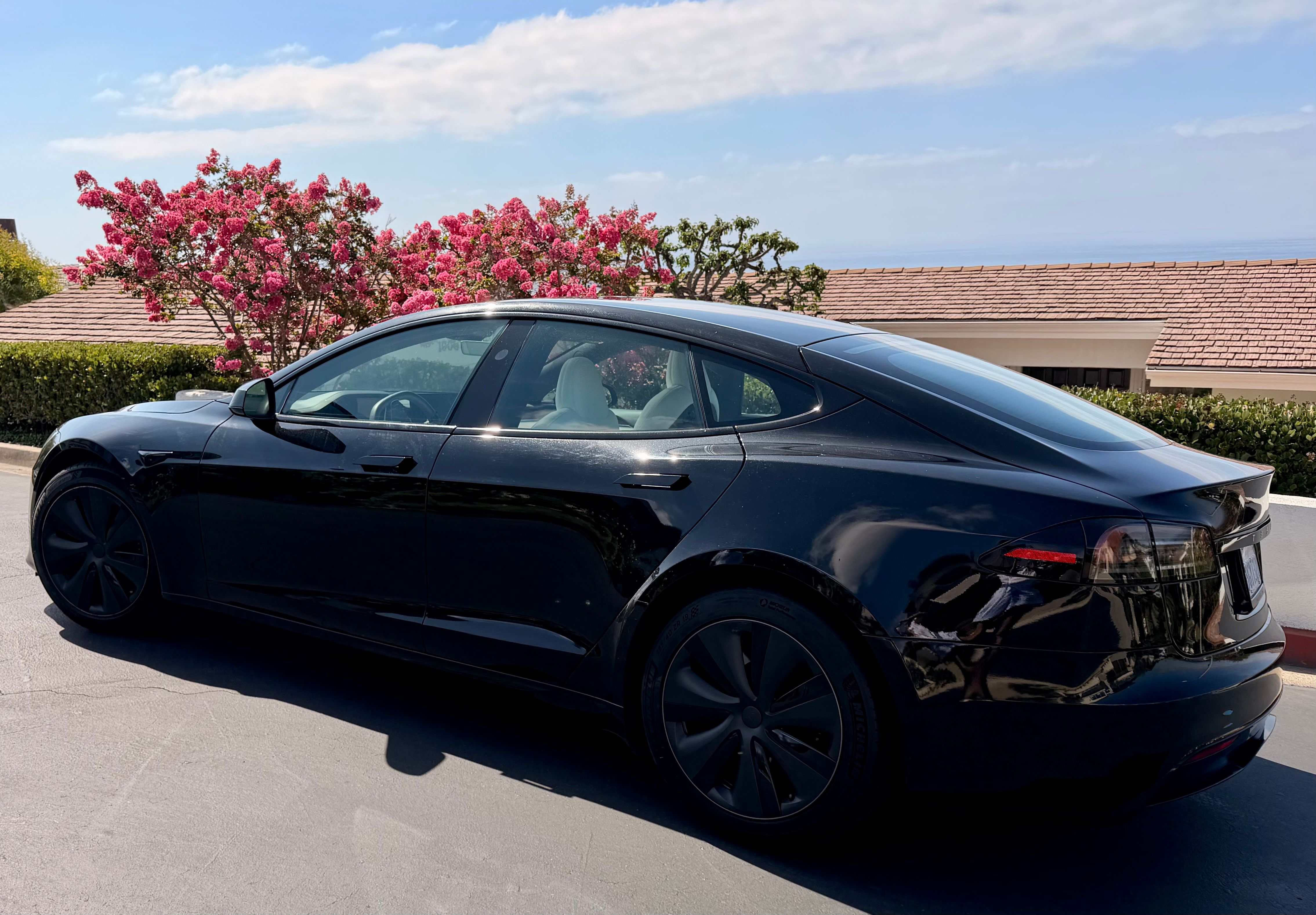 Used 2023 Tesla Model S Standard Range AWD/4WD image 4