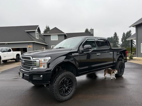 Used 2018 Ford F150 Limited image 2