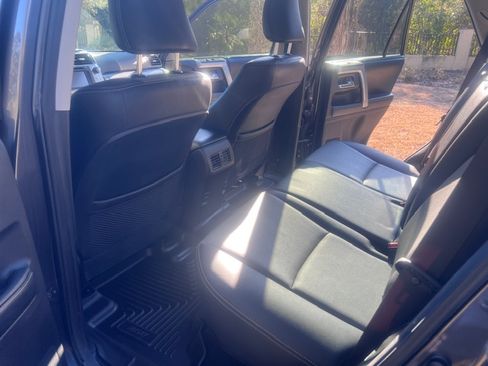 Used 2015 Toyota 4Runner SR5 Premium image 10