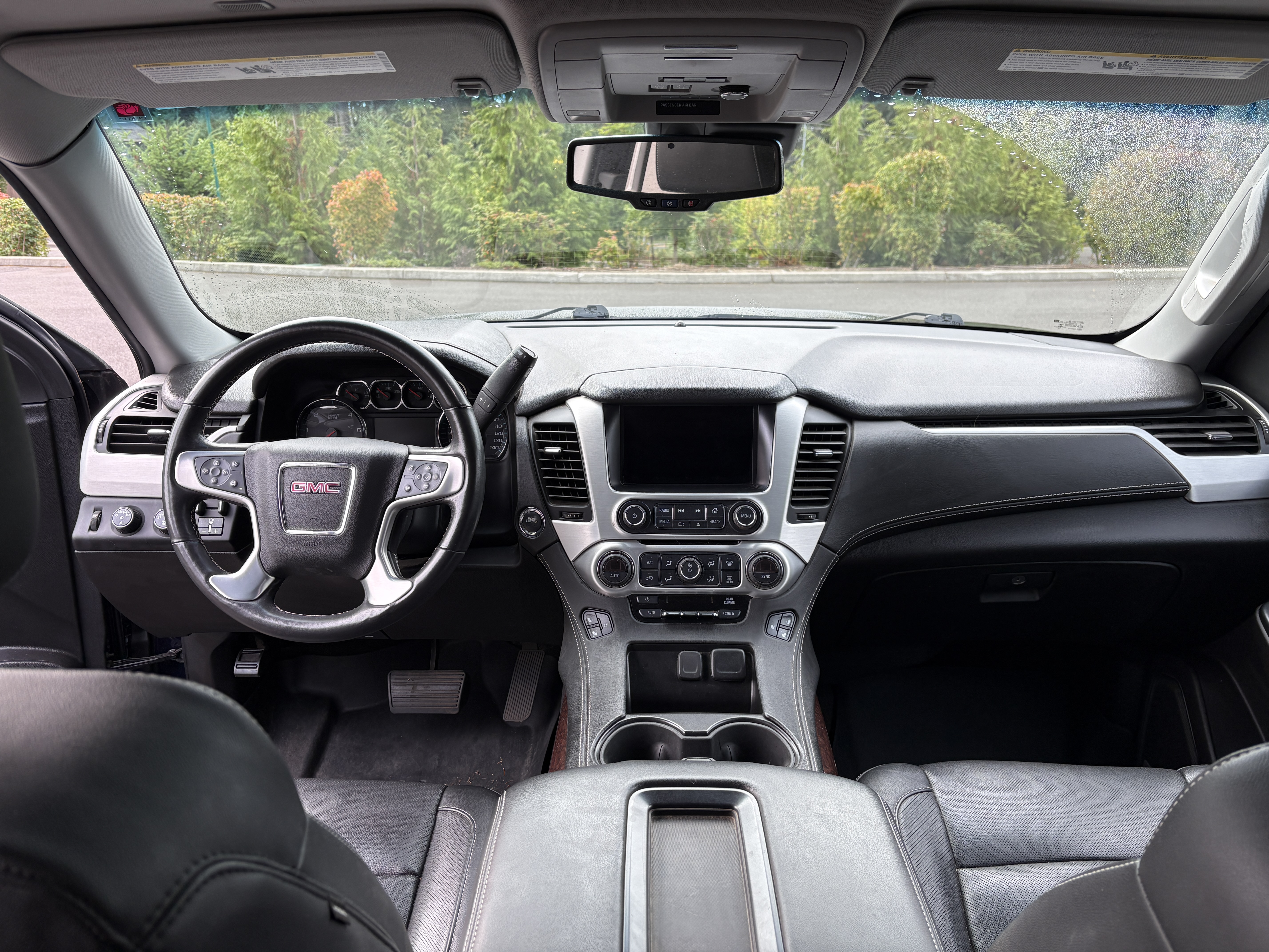 Used 2018 GMC Yukon XL SLT w/ Premium Edition AWD/4WD image 17