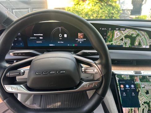 Used 2023 Lucid Air Touring image 5