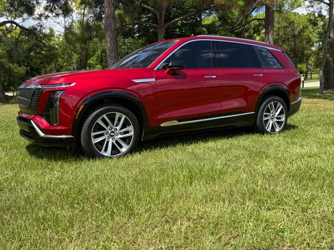 Used 2026 Cadillac Vistiq Luxury AWD/4WD image 15
