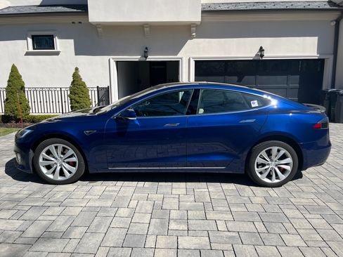 Used 2016 Tesla Model S P90D image 5