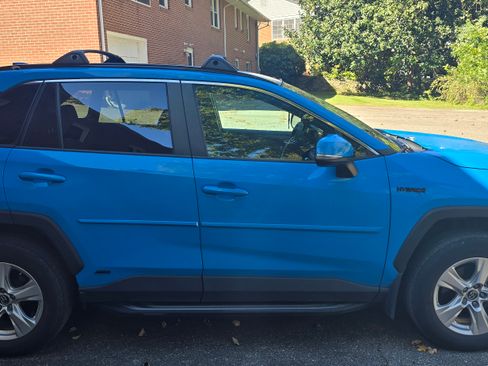 Used 2021 Toyota RAV4 LE w/ Protection Package (TMS) image 1