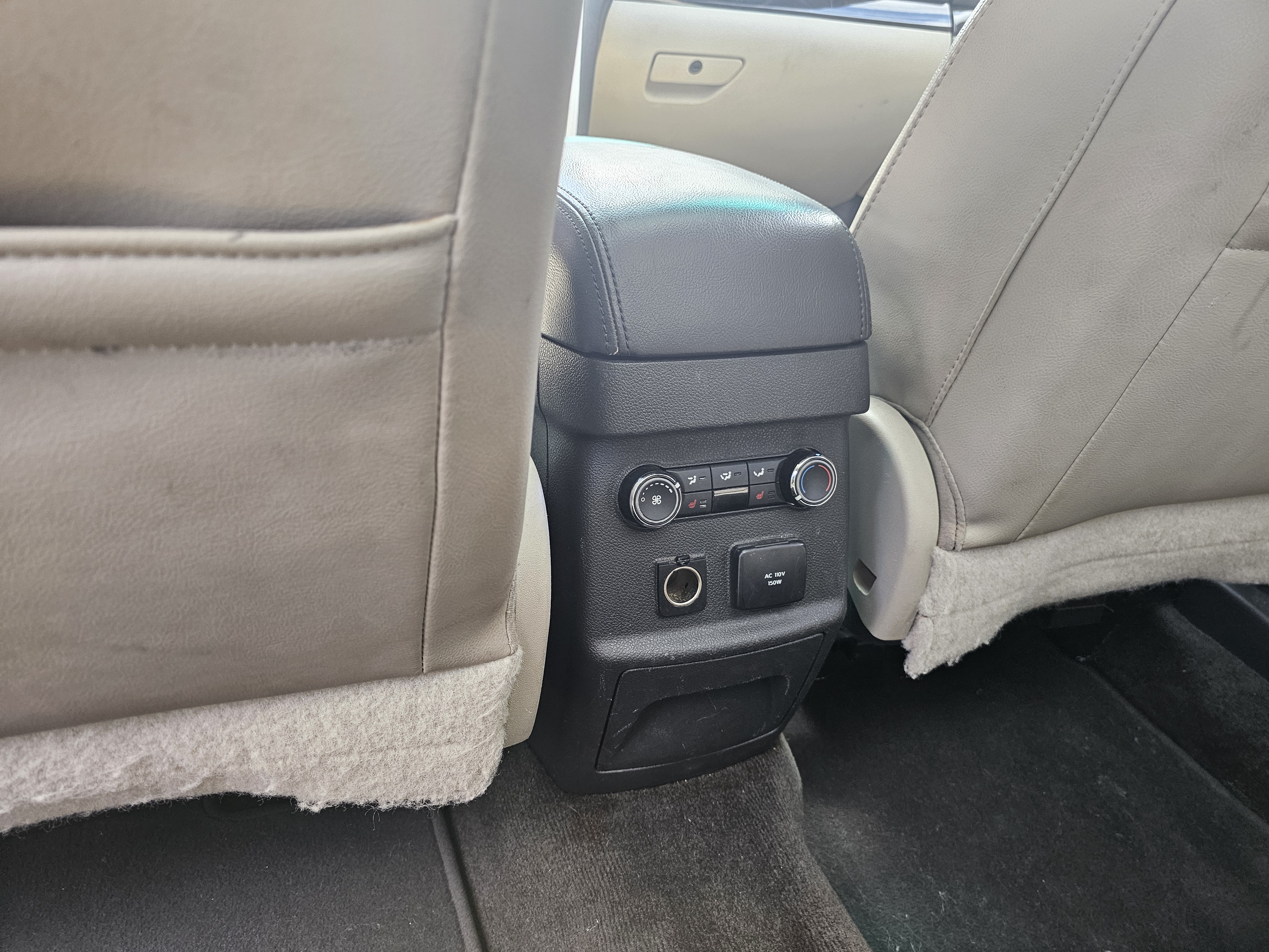 Used 2015 Ford Explorer Limited w/ Equipment Group 301A AWD/4WD image 16