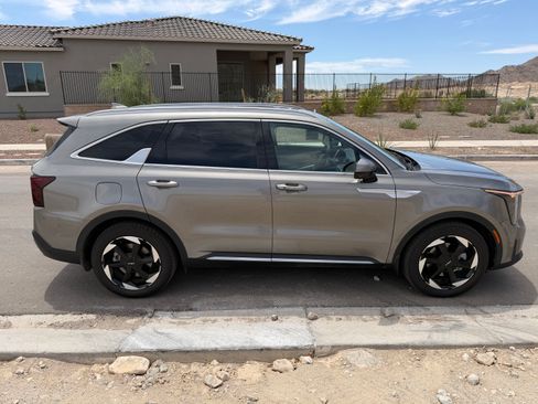 Used 2025 Kia Sorento EX w/ EX Panoramic Sunroof Package AWD/4WD image 8