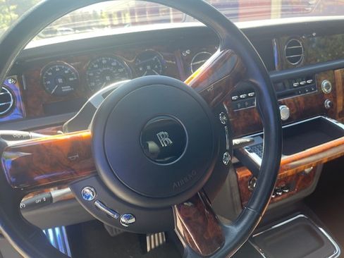 Used 2006 Rolls-Royce Phantom Sedan image 25