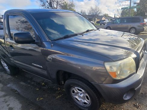 Used 2009 Toyota Tacoma 2WD Regular Cab image 2