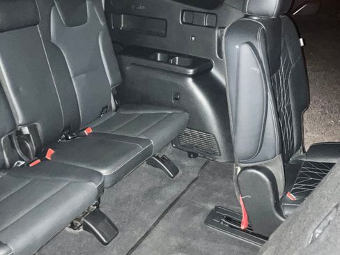 Used 2023 Kia Telluride EX X-Line image 12