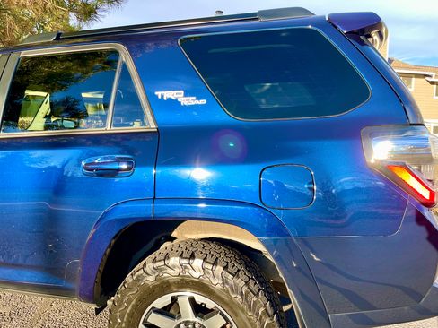 Used 2019 Toyota 4Runner 4WD image 5