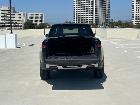 Used 2023 Rivian R1T Adventure image 5