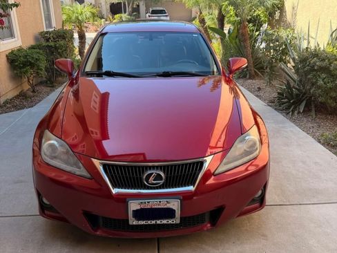 Used 2011 Lexus IS 250 w/ Premium Pkg Value Edition RWD image 2