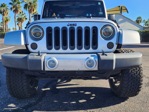 Used 2008 Jeep Wrangler Sahara w/ Dual Top Group image 10