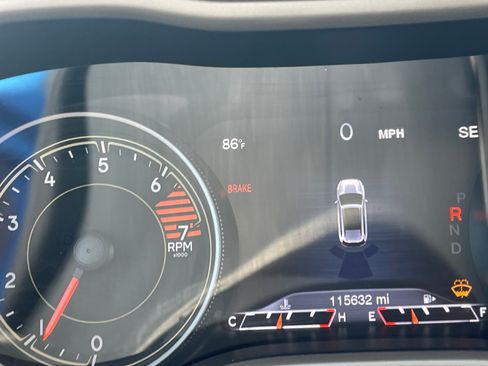 Used 2018 Jeep Cherokee Limited FWD image 11