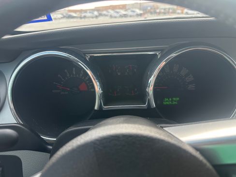 Used 2006 Ford Mustang GT Premium image 6