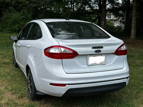 Used 2014 Ford Fiesta S FWD image 10