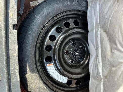 Used 2020 Ford Explorer XLT w/ Equipment Group 202A image 19