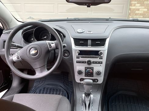 Used 2009 Chevrolet Malibu LT w/ Power Convenience Package image 16