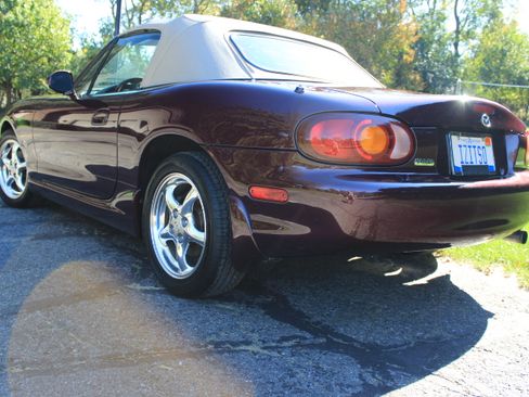Used 2000 MAZDA MX-5 Miata image 8