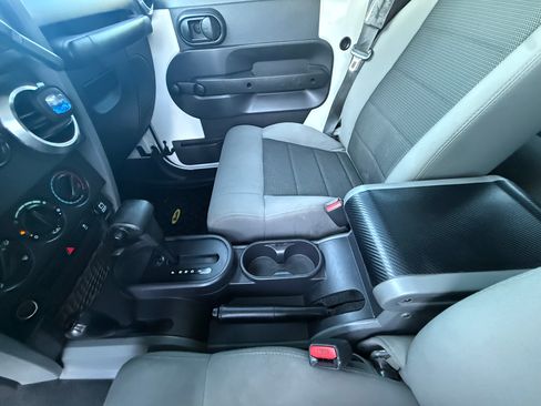 Used 2010 Jeep Wrangler Unlimited Sport AWD/4WD image 21