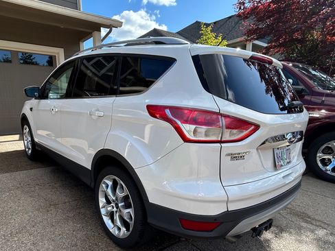 Used 2015 Ford Escape Titanium w/ Equipment Group 301A AWD/4WD image 6