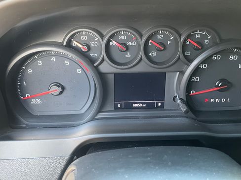 Used 2024 Chevrolet Silverado 2500 Custom w/ Custom Convenience Package image 8